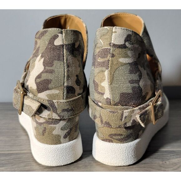 Pink‎ Lily Womens Size US 9 Kacy Camo Sneaker Wedge Pre-Owned - Picture 7 of 10